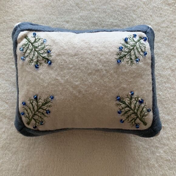 Vintage Set of 3 wool Costal Pillows felted Blue & Cream beaded embroidered - Picture 6 of 10